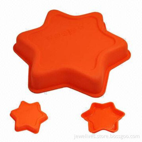 Big star-shaped cake pans, made of silicone, measures 24.5 x 19 x 2.5cm